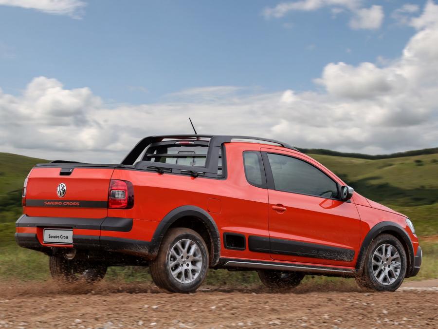  Volkswagen Saveiro Cross 2013 года  (фото 2 из 16)